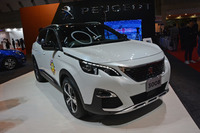 「プジョー3008」