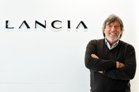 フィアット系営業歴40年のフランチェスコ・タッデオ氏。