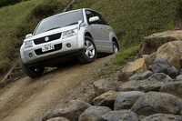 スズキ・エスクード2.4XG(4WD/4AT)/3.2XS(4WD/5AT)【試乗速報】