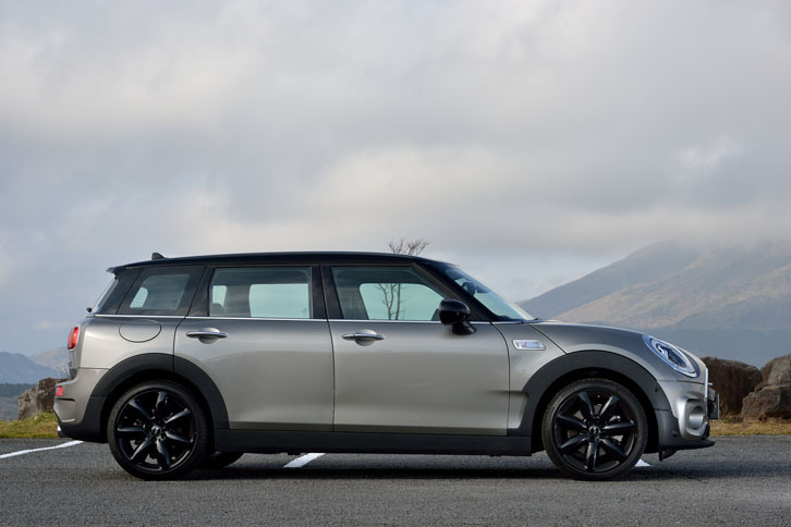 8年ぶりにモデルチェンジされた、“ロングボディーのMINI”「クラブマン」。新型は、日本では2015年11月に発売された。