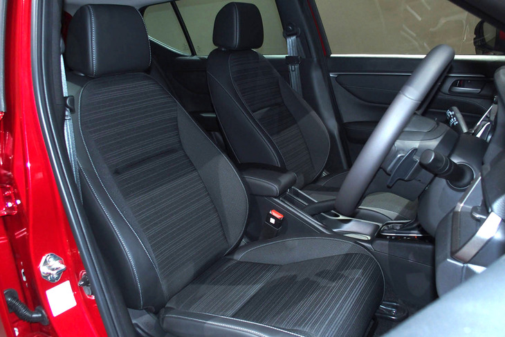 ホンダWR-V(フロントシート)