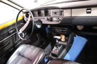 「ダットサン120Y」のダッシュボード。初代オーナーが片足にハンディキャップを持っていたため、AT仕様である。