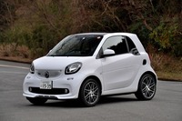 スマートBRABUSフォーツー エクスクルーシブ リミテッド
	ボディーサイズ:全長×全幅×全高=2785×1665×1545mm/ホイールベース:1875mm/車重:980kg/駆動方式:RR/エンジン:0.9リッター直3 DOHC 12バルブ ターボ/トランスミッション:6段AT/最高出力:109ps(80kW)/5750rpm/最大トルク:170Nm(17.3kgm)/2000rpm/タイヤ:(前)185/50R16 (後)205/40R17/価格:297万円