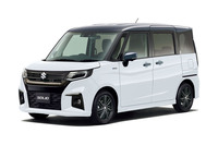 「ソリオ ハイブリッド」はスズキ独自のパラレルハイブリッドを搭載。2020年のフルモデルチェンジでいったん廃止されたが、2022年末に復活した。