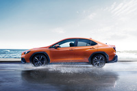 新世代の「スバルグローバルプラットフォーム」と「フルインナーフレーム構造」を採用。構造用接着剤の使用範囲を拡大し、ボディーを大幅に強化している。