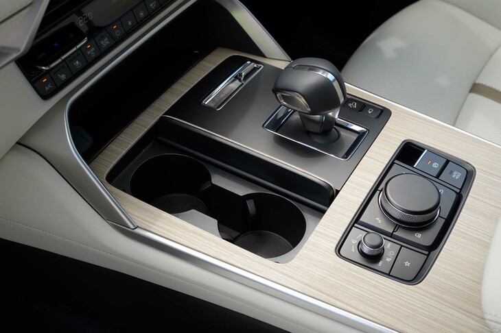 マツダCX-80 XDハイブリッド エクスクルーシブモダン(ドリンクホルダー)