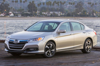 2013年1月に北米市場に導入された「ホンダ・アコードPHEV」。「i-MMD」のプラグインバージョンである「i-MMD Plug-in」を搭載している。