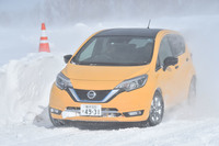 第551回:「ノートe-POWER」の4WDモデルの出来栄えは!?暴風雪の中で日産車の雪上性能をテストした