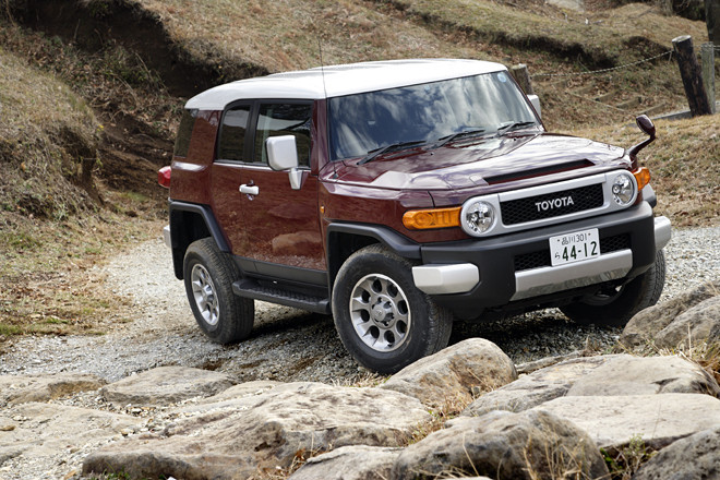 トヨタFJクルーザー(4WD/5AT)【試乗記】 まさに“トヨペット トヨタFJクルーザー(4WD/5AT)【試乗記】 まさに“トヨペット