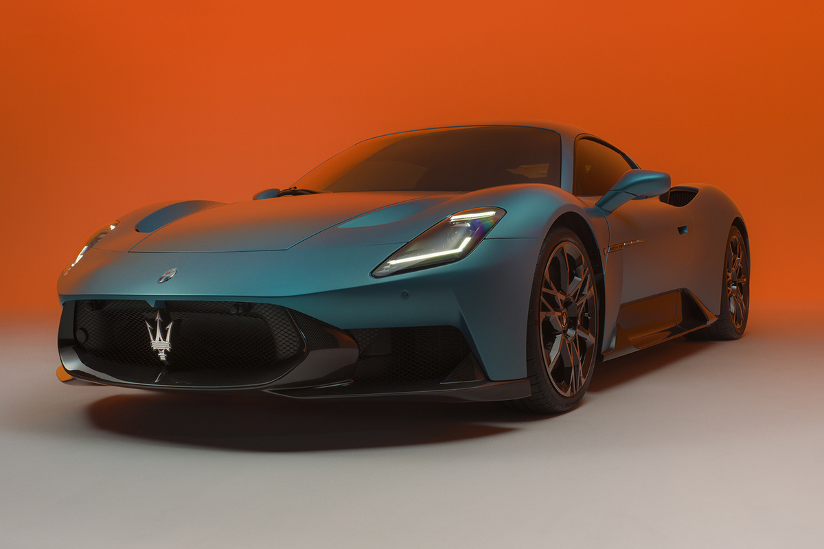 マセラティが新型スーパースポーツカー「MCプーラ」を発表 【ニュース 