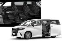 「アルファード」には福祉車両の「サイドリフトアップチルトシート装着車」も設定。ベース車両のグレードは「G」とされており、合成皮革とファブリックのコンビシートが装備されている。