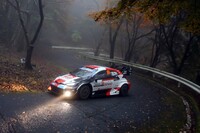 来年はWRC以外にドリフトなどの競技にも参戦するという、カッレ・ロバンペラの走り。