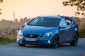 ディーゼルのボルボV40にスポーティーな限定車