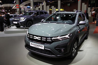 「ダチア・サンデロ ステップウエイ」。2022年10月、パリモーターショー