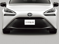 トヨタが「ミライ」を一部改良 初代の発売10周年を祝うオプションを設定の画像