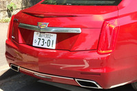 キャデラック往年のモデルにも見られる先の尖ったデザインは「CTS」にも受け継がれています。