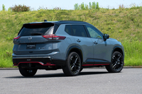電動駆動4輪制御技術「e-4ORCE」はリアへの駆動配分を増やした「NISMO」専用のセッティング。フロントタイヤをより旋回方向に使う制御としている。