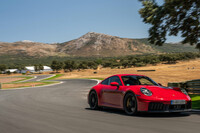 試乗コースとなったアスカリレースリゾートは、全長5.5kmのなかに大小26ものコーナーを有する、本格的な会員制サーキットだ。