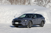 スバルのステーションワゴン「レヴォーグ」をベースとするクロスオーバーモデル「レヴォーグ レイバック」。今回は冬の青森で、そのステアリングを握った。