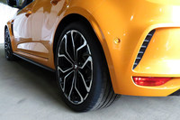 「ルノー・メガーヌ」にファン待望の高性能モデル「ルノースポール」登場の画像