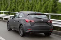 試験車にはバイワイヤのブレーキシステムが搭載されている。踏み・抜き方向とも、ペダル操作に応じた微妙なコントロールができ、操作する楽しみが感じられた。