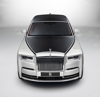 ロールス・ロイスは、クルマ好きならずとも知らぬ者はいない高級ブランド。こうした製品は価格に変動が生じても企業の存続に影響がないものと考えられる。