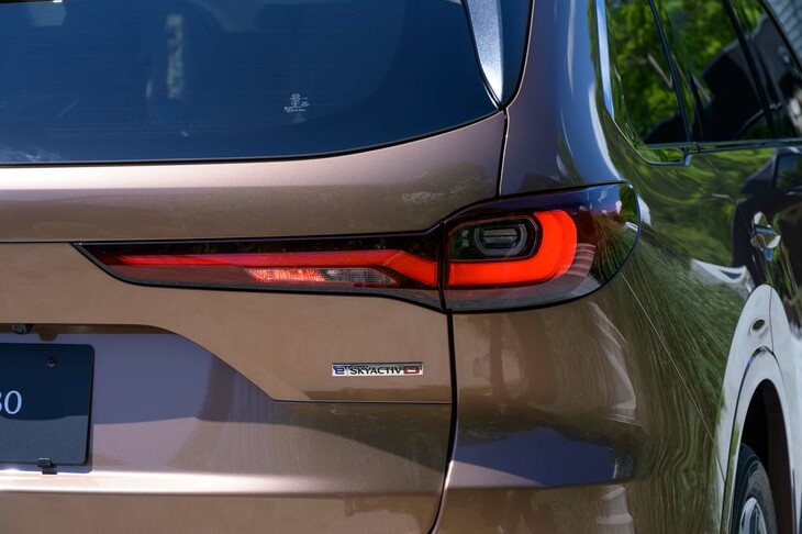 マツダCX-80 XDハイブリッド エクスクルーシブモダン(テールランプ)