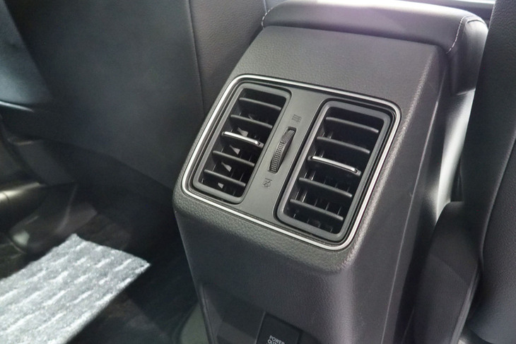 ホンダWR-V(後席用エアコン吹き出し口)