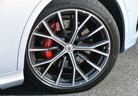 プジョー408 GTハイブリッド(FF/8AT)/マセラティ・グレカーレ トロフェオ(4WD/8AT)/ルノー・カングー ヴァリエテ カラーバンパー(FF/7AT)【試乗記】の画像