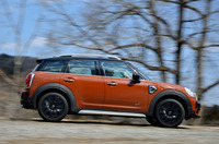 モデルチェンジでSUVとしてのキャラクターが強調された「MINIクロスオーバー」。テスト車「クーパーSD クロスオーバー」の駆動方式は4WDのみとなる。