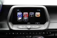 インフォテインメントシステムの「Chevrolet MyLink」は、Apple CarPlayやAndroid Autoなどといった携帯端末のミラーリング機能に対応。システム全体がきちんと日本語対応している点もうれしい。