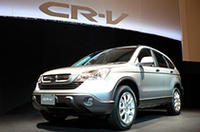 「ホンダCR-V」フルモデルチェンジで3代目へ、リアスペアタイヤなくし都会的イメージでの画像