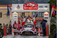 総合2位でフィニッシュしたヤリ-マティ・ラトバラ/ミッカ・アンティラ組。