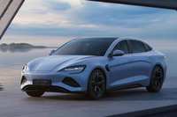 2022年5月に発表されたBYDの新たなグローバルモデル「シール」。日本には右ハンドルモデルが導入される予定で、後輪駆動車が640km、四輪駆動車が575kmの一充電走行距離(いずれもWLTPモード値)を誇る。