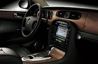 「ジャガーXJ」をさらに高級に――限定車「スーパーV8ポートフォリオ」発売の画像