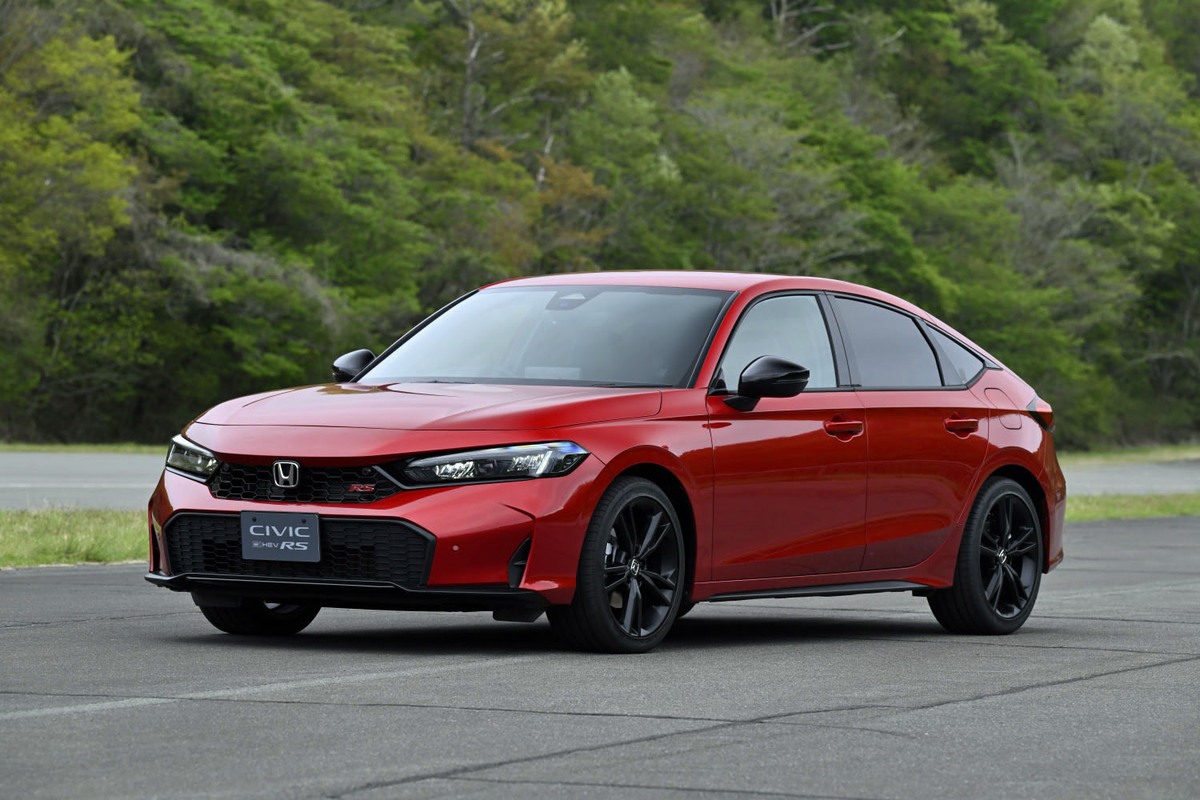 間もなく販売スタート 「シビックe：HEV RS」でホンダはかつての輝きを 