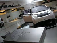 リチウムポリマー金属電池のコンセプトモデルも展示されていた。