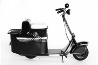 平和の象徴である“ハト(Pigeon)”という車名を持つ「シルバーピジョン」。米サルスベリー社の「モーターグライド」というモデルをベースに開発された。