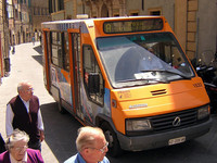 第132回:イタリアの「ミニブス」を何とかしたい! 日本製の快適モビリティの寄贈を願う