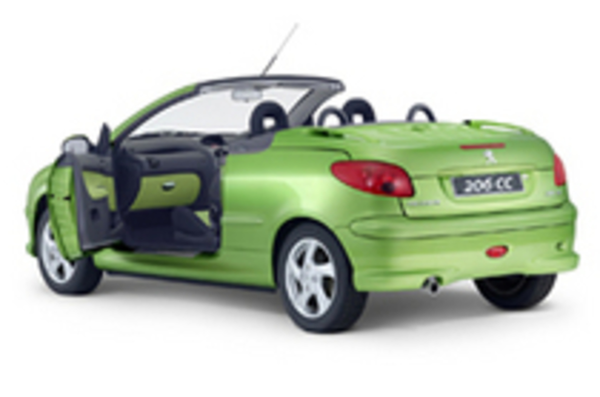 プジョー206CC」に豊富なカラーバリエーションモデル 【ニュース】 - webCG