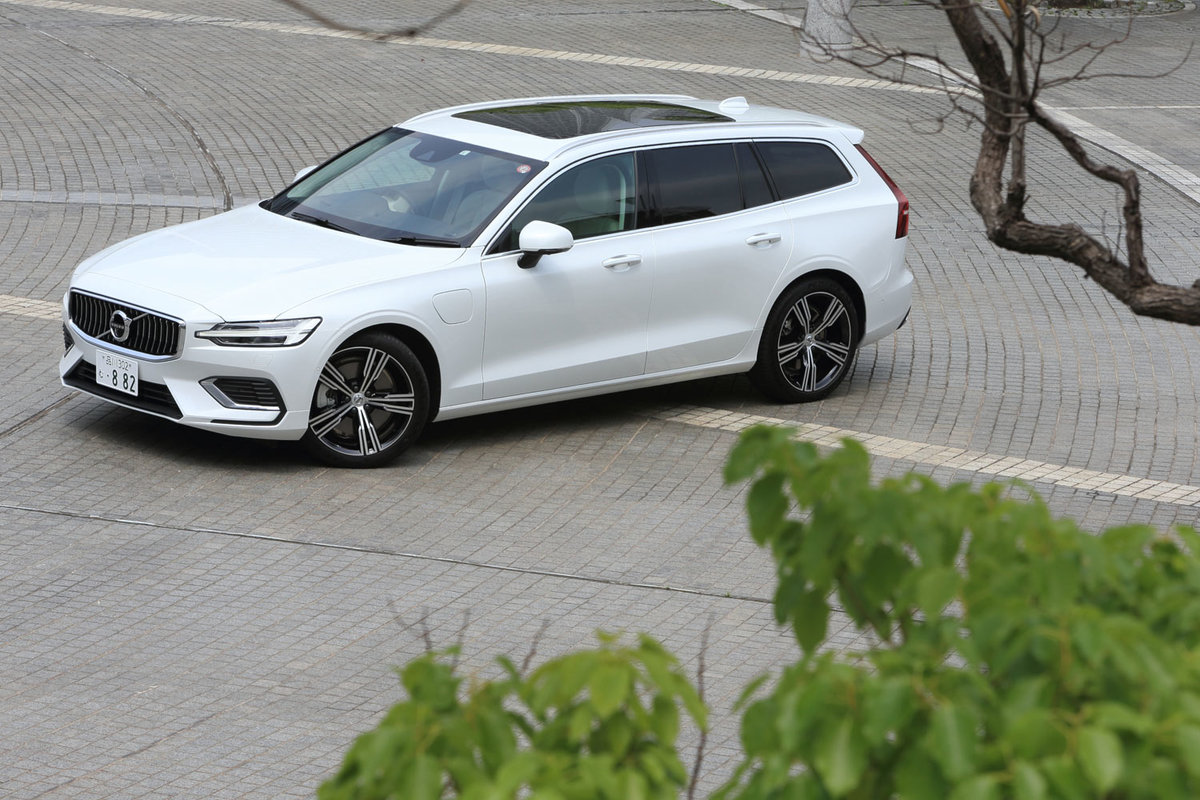 ボルボV60 T6 Twin Engine AWDインスクリプション（4WD/8AT）【試乗記
