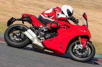 筆者はドゥカティジャパンから「スーパースポーツ950S」を特別にレンタルして参加。「DRE」はオープンなイベントで、まだドゥカティを所有していない“オーナー予備軍”でも参加可能となっている。