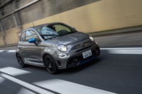 0-100km/h加速は7.3秒となかなかの俊足。この動力性能に合わせ、フロントブレーキにドリルドベンチレーテッドディスクとハイパフォーマンスパッドを採用するなど、制動力も強化している。