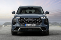 新型「アウディQ7」がデビュー 初の6人乗り仕様も設定の画像