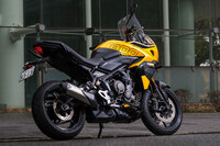 トライアンフがラインナップする「タイガー」シリーズのニューモデル「タイガースポーツ800」。既出の「タイガースポーツ660」をベースとした、800ccクラスのアドベンチャーツアラーだ。