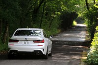 全4グレードで導入が始まった新型「3シリーズ」は、ディーゼルやPHEVを追加し、現在8グレードにまでラインナップを拡大している。