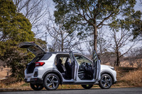 ボディーサイズは全長×全幅×全高=3995×1695×1620mm、ホイールベースは2525mm。これらの数値は純ガソリンエンジン搭載車と同じだ。