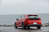 ボルボV40 T5 R-DESIGN(FF/8AT)【試乗記】の画像