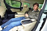 トヨタ・アルファード ハイブリッド エグゼクティブラウンジ(後編)の画像