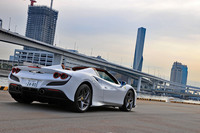 オープンカーであると同時に、高性能スポーツカーでもある「F8スパイダー」。ゆったりとしたオープンエアドライブはもちろん、ぜひ本格的なサーキット走行も楽しんでもらいたい。